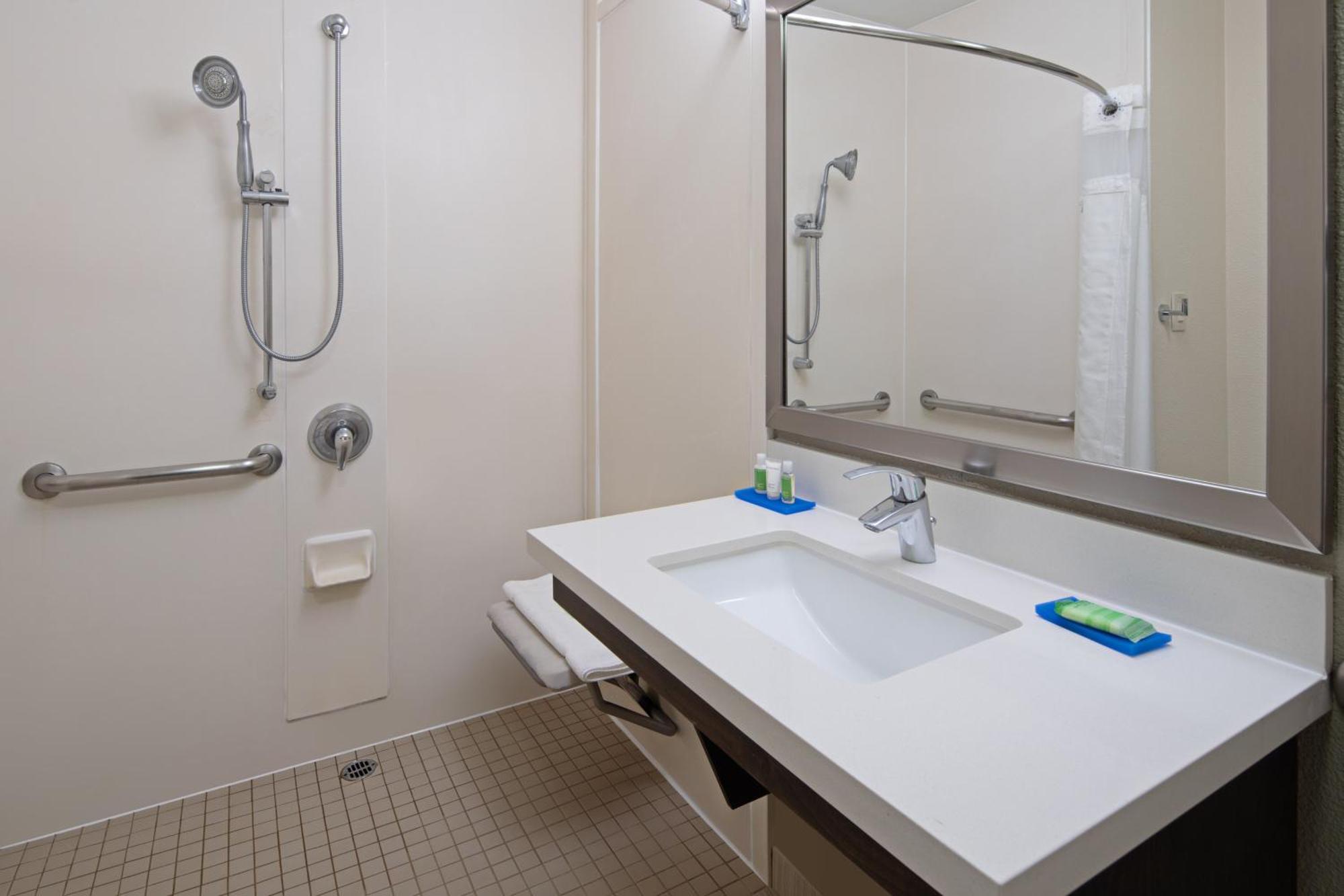סנטה קלריטה Best Western Valencia/Six Flags Inn & Suites מראה חיצוני תמונה